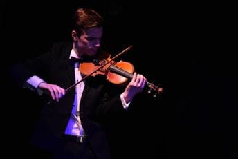 Violinista Viktor Huter sjutra u Podgorici: Na repertoaru djela Baha, Prokofjeva, Isaija… Violinista Viktor Huter sjutra u Podgorici: Na repertoaru djela Baha, Prokofjeva, Isaija…