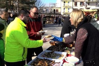 Zvanično je otvoren jubilarni 25. Festival ukljeve i vina Zvanično je otvoren jubilarni 25. Festival ukljeve i vina