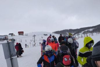 (FOTO) Durmitorsko skijalište privuklo ljubitelje zimskih sportova ovog vikenda (FOTO) Durmitorsko skijalište privuklo ljubitelje zimskih sportova ovog vikenda
