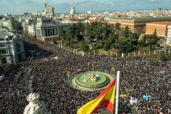 U Madridu stotine hiljada građana traže više novca za javno zdravstvo U Madridu stotine hiljada građana traže više novca za javno zdravstvo