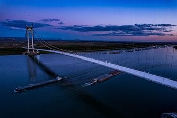 Rumunski Golden gejt: Uskoro otvaranje jednog od najdužih visećih mostova u Evropi Rumunski Golden gejt: Uskoro otvaranje jednog od najdužih visećih mostova u Evropi