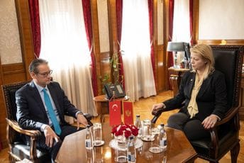 Đurović-Kalkavan: Crna Gora u ovim teškim vremenima stoji uz Republiku Tursku Đurović-Kalkavan: Crna Gora u ovim teškim vremenima stoji uz Republiku Tursku