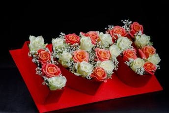 Poklonite cvijeće za Dan zaljubljenih: Jer ništa nije tako veličanstveno i krhko poput ljubavi Poklonite cvijeće za Dan zaljubljenih: Jer ništa nije tako veličanstveno i krhko poput ljubavi