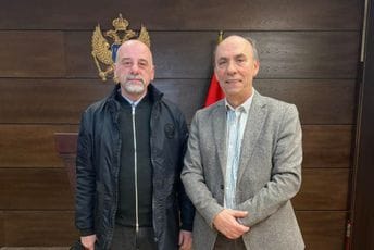 Živković i Pavićević: Neodgovornom socijalnom politikom došlo se u situaciju da desetine hiljada podstanara nemaju šansu riješiti stambeno pitanje Živković i Pavićević: Neodgovornom socijalnom politikom došlo se u situaciju da desetine hiljada podstanara nemaju šansu riješiti stambeno pitanje