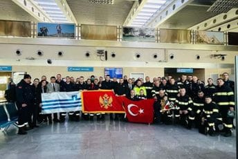 Podgorički i nikšićki vatrogasci se vratili u Crnu Goru iz Turske Podgorički i nikšićki vatrogasci se vratili u Crnu Goru iz Turske