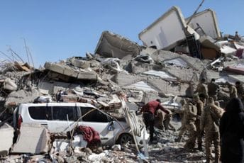 Nakon 248 sati: Iz ruševina u Turskoj spašena tinejdžerka Nakon 248 sati: Iz ruševina u Turskoj spašena tinejdžerka