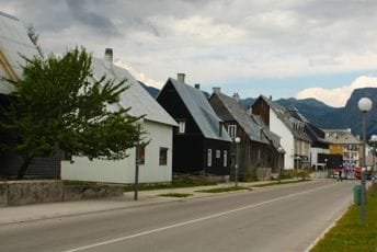 Od dva Žabljačanina oduzeto više komada oružja i municija Od dva Žabljačanina oduzeto više komada oružja i municija