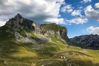 Durmitor: Državljanka Rusije ostala zaglavljena u stijeni