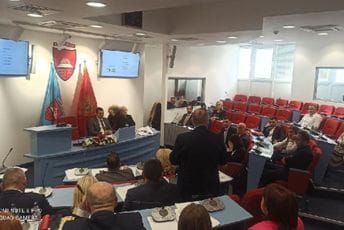 Do čistijeg vazduha subvencioniranjem računa za struju, ugradnjom solarnih panela... Do čistijeg vazduha subvencioniranjem računa za struju, ugradnjom solarnih panela...