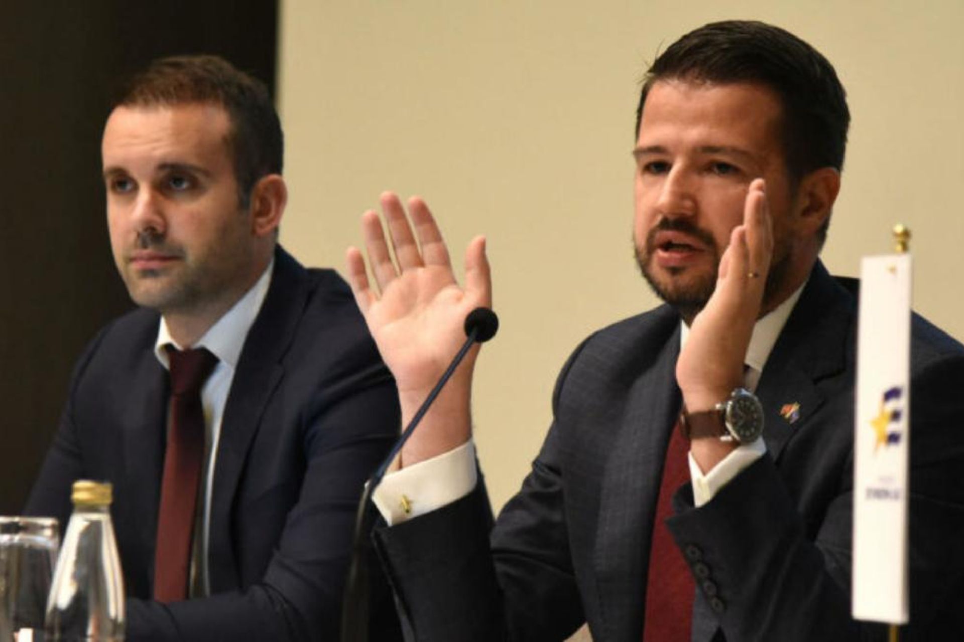 Fotografija 1: Jedan kandidat Beograda već je izgubio izbore, tvrdokorni sljedbenici DF-a neće glasati za Milatovića