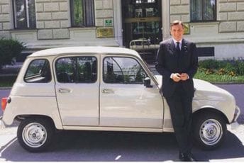 Bivši predsjednik Slovenije prodao Renoa 4 za rekordnih 60.000 eura Bivši predsjednik Slovenije prodao Renoa 4 za rekordnih 60.000 eura