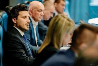 Država bezakonja Država bezakonja