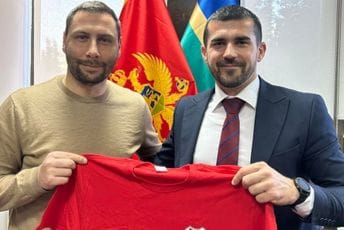 Nenezić primio Fišera: Škola FK „Sinđelić“ iz Beograda na pripremama u Baru Nenezić primio Fišera: Škola FK „Sinđelić“ iz Beograda na pripremama u Baru