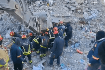 Đukanović: Kada pretragom ruševina na bračnom krevetu nađete zagrljenu porodicu - to su jezivi prizori Đukanović: Kada pretragom ruševina na bračnom krevetu nađete zagrljenu porodicu - to su jezivi prizori