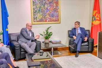 Ibrahimović sa Zaracinom: Za Crnu Goru važno da ostane na evropskom putu Ibrahimović sa Zaracinom: Za Crnu Goru važno da ostane na evropskom putu