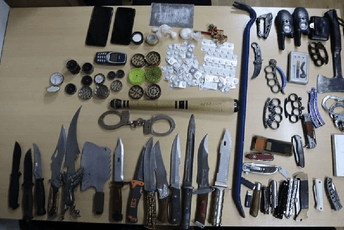 BiH: Uhapšen muškarac, u stanu mu pronašli arsenal oružja BiH: Uhapšen muškarac, u stanu mu pronašli arsenal oružja