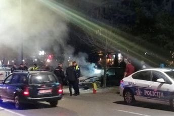 Gorio automobil u Moskovskoj ulici Gorio automobil u Moskovskoj ulici