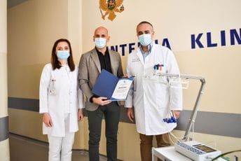 Predstavništvo AstraZeneke doniralo medicinske aparate Kliničkom centru Predstavništvo AstraZeneke doniralo medicinske aparate Kliničkom centru