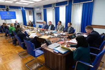 Završena konsultativna saslušanja: Na kraju odgovarali Kurgaš, Medojević i Vukčević Završena konsultativna saslušanja: Na kraju odgovarali Kurgaš, Medojević i Vukčević