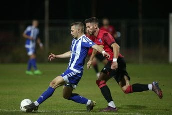 Smjena na vrhu: Budućnost u finišu srušila Dečić i iskoristila 'poklon' Mornara Smjena na vrhu: Budućnost u finišu srušila Dečić i iskoristila 'poklon' Mornara