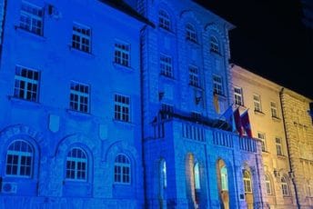 Zgrada Prijestonice Cetinje večeras u bojama zastave Ukrajine Zgrada Prijestonice Cetinje večeras u bojama zastave Ukrajine