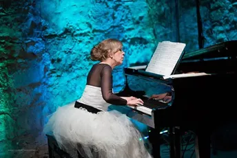 Pijanistkinja Nada Kolundžija pred cetinjskom publikom Pijanistkinja Nada Kolundžija pred cetinjskom publikom