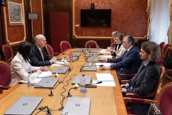 Gvozdenović s Milerom: Neophodno izabrati sudije Ustavnog suda Gvozdenović s Milerom: Neophodno izabrati sudije Ustavnog suda