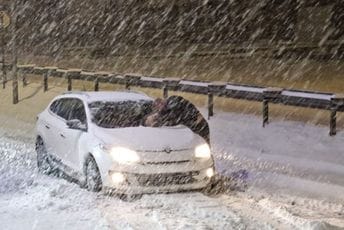 Mećava izazvala haos u regiji: Najviše problema u Srbiji i Hrvatskoj Mećava izazvala haos u regiji: Najviše problema u Srbiji i Hrvatskoj