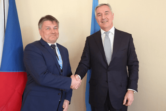 Đukanović: Crna Gora će, uprkos izazovima, izaći iz krize i dobiti stabilnu proevropsku vladu Đukanović: Crna Gora će, uprkos izazovima, izaći iz krize i dobiti stabilnu proevropsku vladu