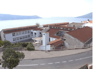 Dojava o bombi u OŠ "Milan Vuković" u Herceg Novom Dojava o bombi u OŠ "Milan Vuković" u Herceg Novom