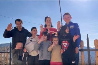 Osmočlana porodica živi od 300 eura socijalne pomoći Osmočlana porodica živi od 300 eura socijalne pomoći