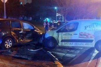 Saobraćajna nezgoda u Baru, pričinjena materijalna šteta Saobraćajna nezgoda u Baru, pričinjena materijalna šteta