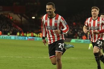 Totenhem ispao od drugoligaša, Sautempton od četvrtoligaša, Junajted preokretom do četvrtfinala Totenhem ispao od drugoligaša, Sautempton od četvrtoligaša, Junajted preokretom do četvrtfinala