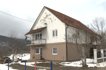 Udar groma havarisao dom Drljevića: „Kuća je sva svićela kao novogodišnja jelka“ Udar groma havarisao dom Drljevića: „Kuća je sva svićela kao novogodišnja jelka“