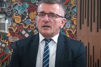 Radulović: Zakon je jasan - Spajiću treba oduzeti crnogorsko državljanstvo Radulović: Zakon je jasan - Spajiću treba oduzeti crnogorsko državljanstvo