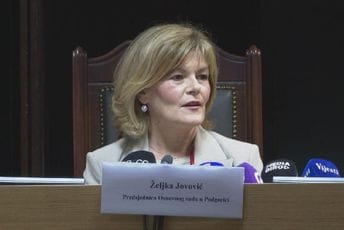 Jovović: Ovo nije prvi eksces, nedavno se samopovrijedio maloljetnik, a meni je prijećeno Jovović: Ovo nije prvi eksces, nedavno se samopovrijedio maloljetnik, a meni je prijećeno