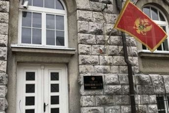 Suđenje zbog incidenta pred Milatovićev skup na Cetinju: Četvorica optuženih danas negirali krivicu Suđenje zbog incidenta pred Milatovićev skup na Cetinju: Četvorica optuženih danas negirali krivicu