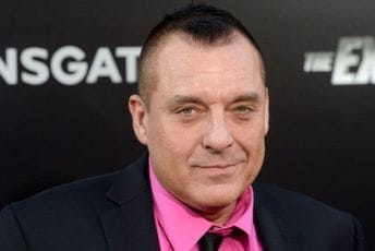 Preminuo glumac Tom Sajzmor, najpoznatiji po ulozi u filmu "Spasavanje redova Rajana" Preminuo glumac Tom Sajzmor, najpoznatiji po ulozi u filmu "Spasavanje redova Rajana"