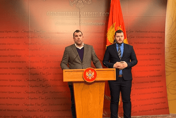 Koprivica: Ovo je još jedan udarac kockarskoj mafiji; Krapović: Uspostavljanje državnog preuzeća imalo bi višestruki značaj za državu i društvo Koprivica: Ovo je još jedan udarac kockarskoj mafiji; Krapović: Uspostavljanje državnog preuzeća imalo bi višestruki značaj za državu i društvo