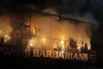 Paljene baklje, isticane nedolične parole, a letjele i flaše: Kazne za Budućnost, Sutjesku i Jedinstvo Paljene baklje, isticane nedolične parole, a letjele i flaše: Kazne za Budućnost, Sutjesku i Jedinstvo