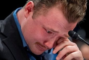 Uplakani američki marinac opisao pred Kongresom avganistansku 'katastrofu' Uplakani američki marinac opisao pred Kongresom avganistansku 'katastrofu'