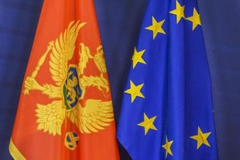 Kako to: 80 odsto građana je za članstvo u EU, ali 41 procenat misli da ona nameće – devijantno ponašanje Kako to: 80 odsto građana je za članstvo u EU, ali 41 procenat misli da ona nameće – devijantno ponašanje