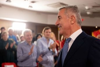 Đukanović u Tivtu: Predstojeći izbori nijesu pitanje partijskog opredijeljivanja, nego odnosa prema državi i budućnosti Đukanović u Tivtu: Predstojeći izbori nijesu pitanje partijskog opredijeljivanja, nego odnosa prema državi i budućnosti