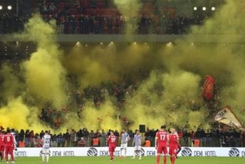 Pirotehnike im ne fali: Pogledajte kako izgleda albanski fudbalski derbi (VIDEO) Pirotehnike im ne fali: Pogledajte kako izgleda albanski fudbalski derbi (VIDEO)
