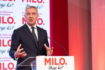 Đukanović: Ovakav rezultat smo očekivali, imamo rezervoare podrške za drugi krug Đukanović: Ovakav rezultat smo očekivali, imamo rezervoare podrške za drugi krug