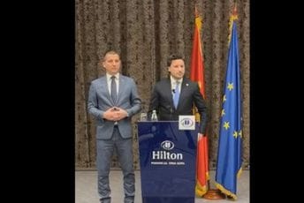 Abazović: Podrška Bečiću, želimo da okupimo građanske stranke; Bečić: Računam na podršku partija manje brojnih naroda