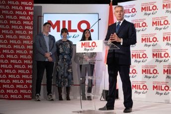 Đukanović: Mandić glumi pomiritelja, a zapravo radi na ostvarenju projekta Velike Srbije koji znači nestanak Crne Gore Đukanović: Mandić glumi pomiritelja, a zapravo radi na ostvarenju projekta Velike Srbije koji znači nestanak Crne Gore