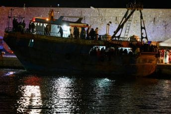 Brodolom kod Madagaskara: Stradala 22 migranta Brodolom kod Madagaskara: Stradala 22 migranta