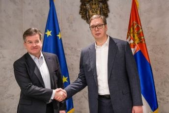 Vučić: Sa Lajčakom ću razgovarati o tome šta može da se uradi, a ne o čemu možemo da maštamo Vučić: Sa Lajčakom ću razgovarati o tome šta može da se uradi, a ne o čemu možemo da maštamo