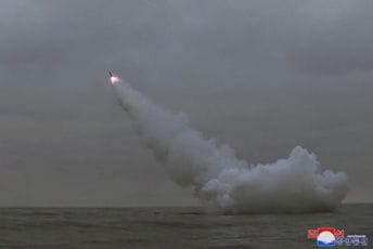 Sjeverna Koreja ponovo ispalila balističke projektile, Seul i SAD sprovode vježbe Sjeverna Koreja ponovo ispalila balističke projektile, Seul i SAD sprovode vježbe